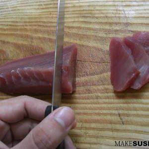 cutting-tuna-sashimi